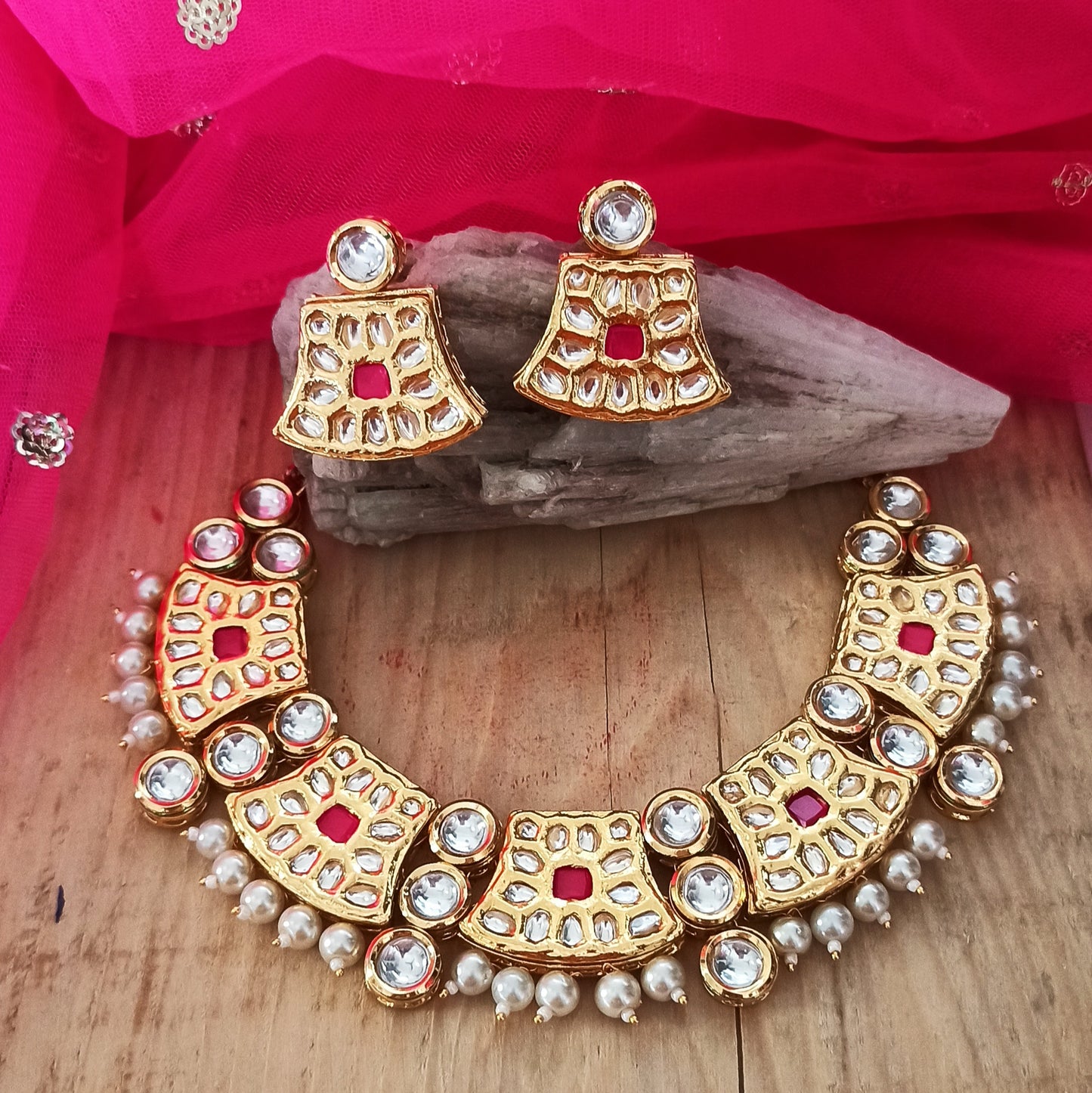 Janujaa-Kundan Set