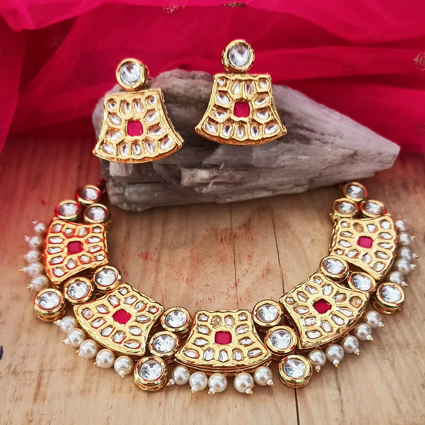 Janujaa-Kundan Set