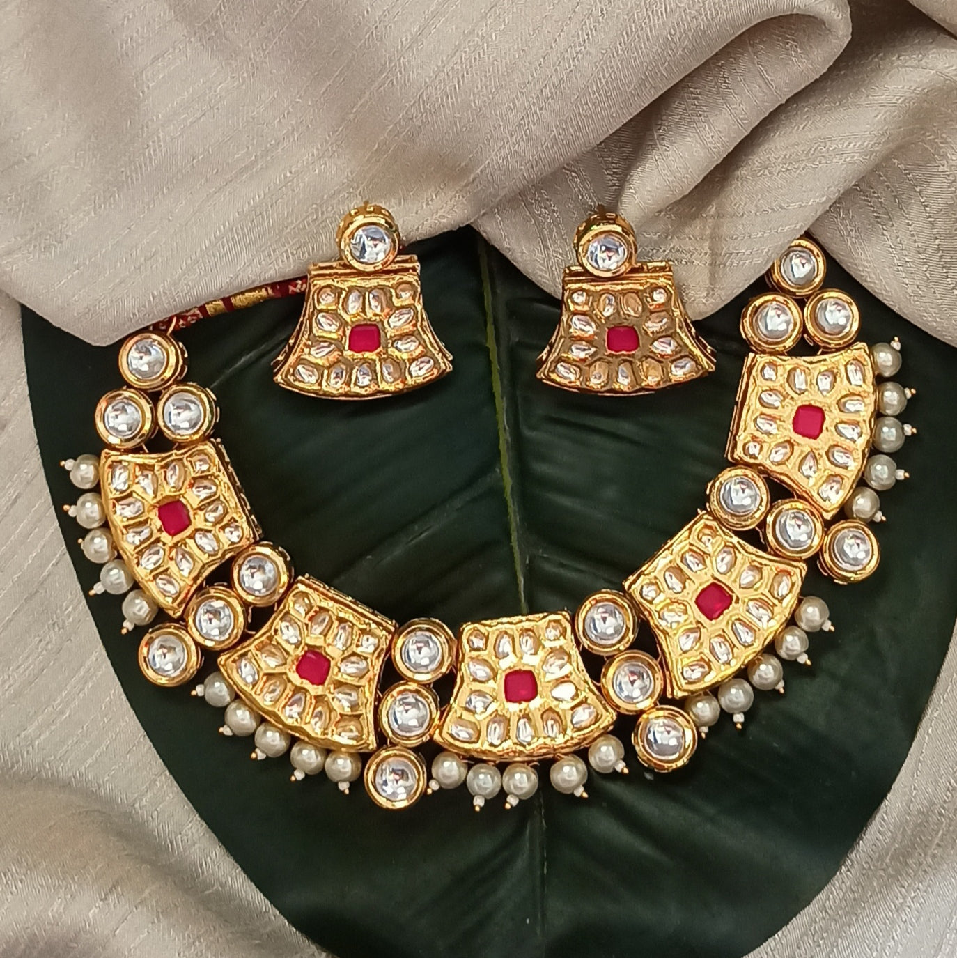 Janujaa-Kundan Set