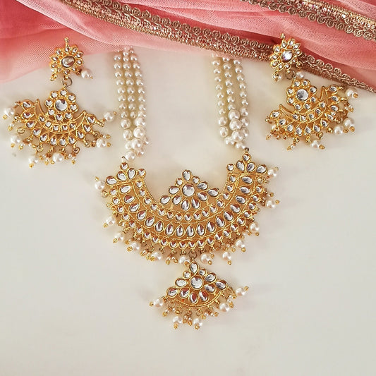 Kalyani-Kundan Set