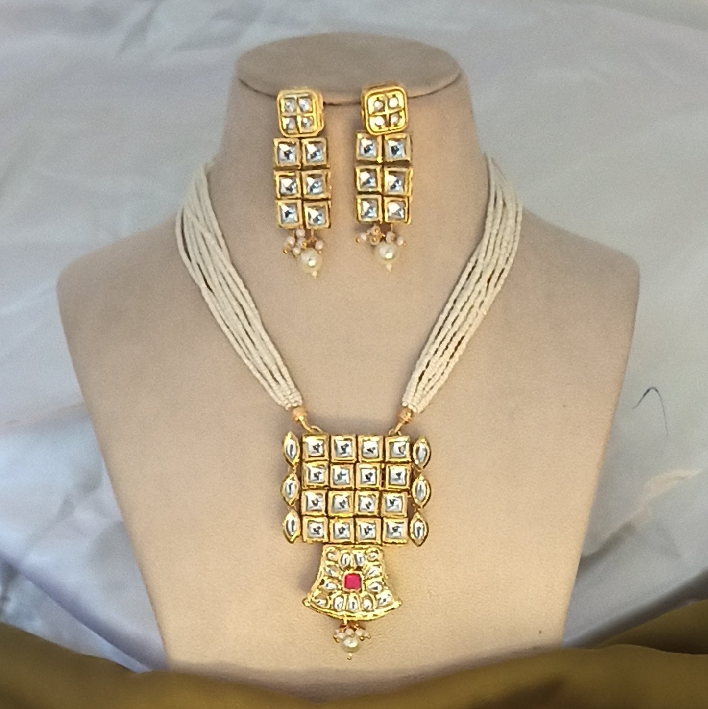 Kavya-Kundan Pendent Set