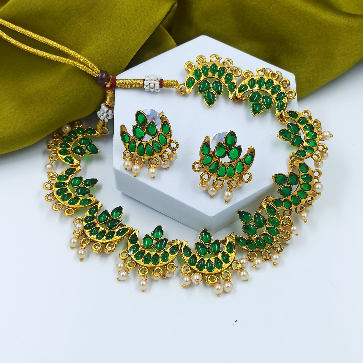 Shampa Green Temple  Short Necklace