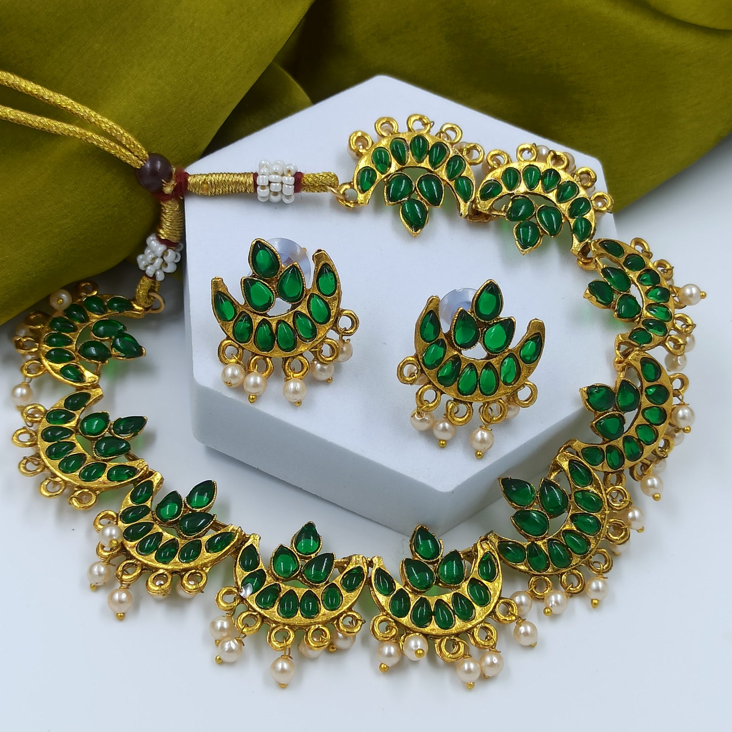 Shampa Green Temple  Short Necklace