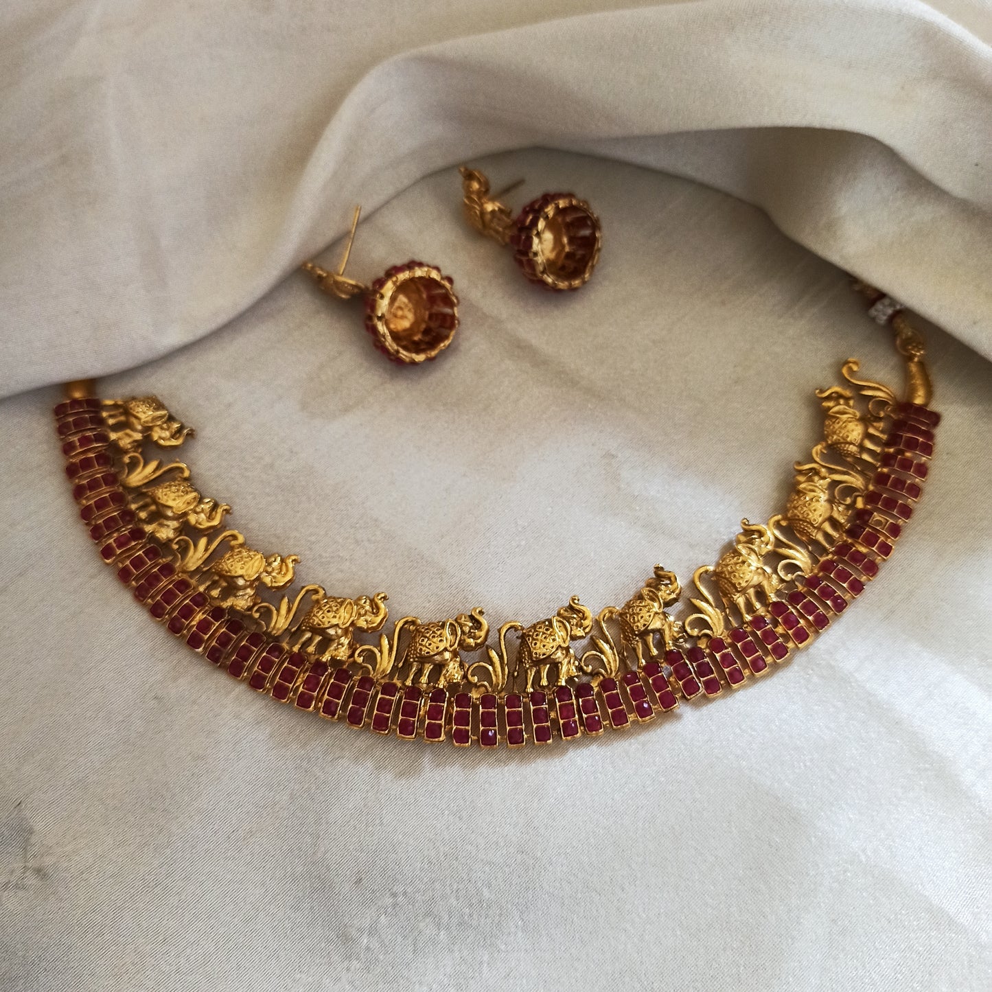 Saloni Short Temple Necklace